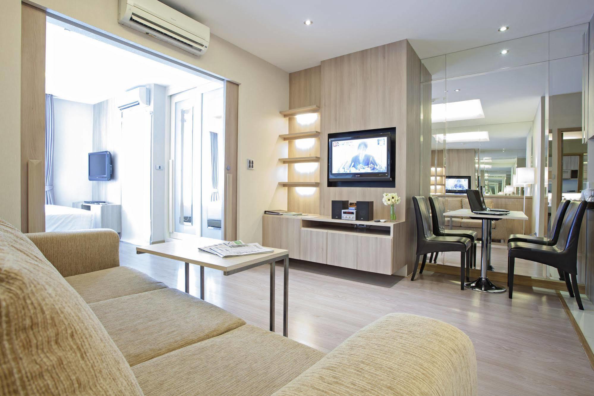 V Residence Bangkok Exterior foto